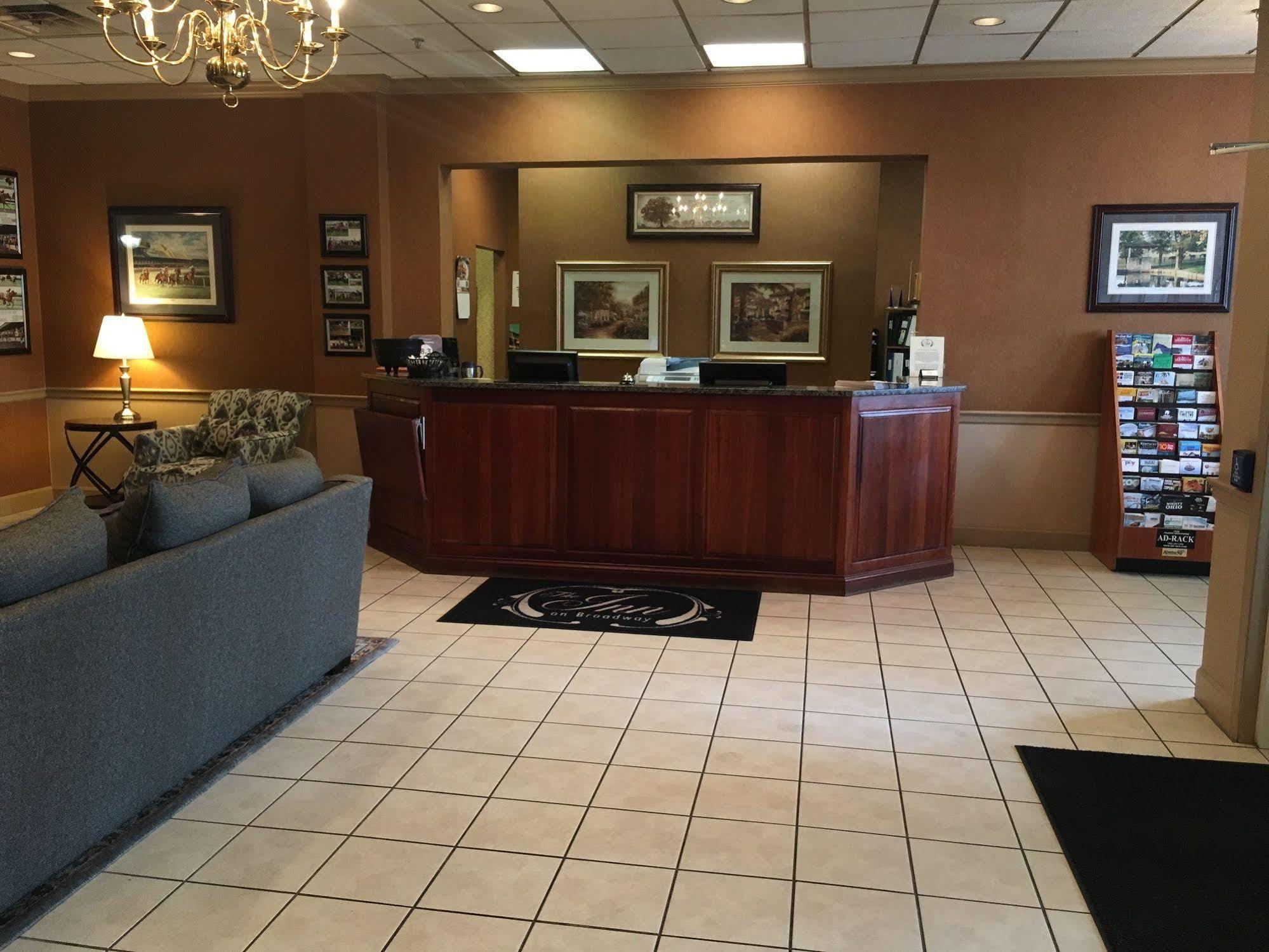 Inn On Broadway Downtown/Keeneland/Medical Center Lexington Extérieur photo