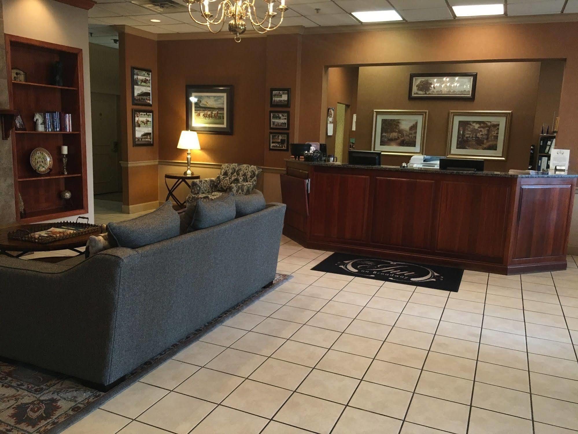Inn On Broadway Downtown/Keeneland/Medical Center Lexington Extérieur photo